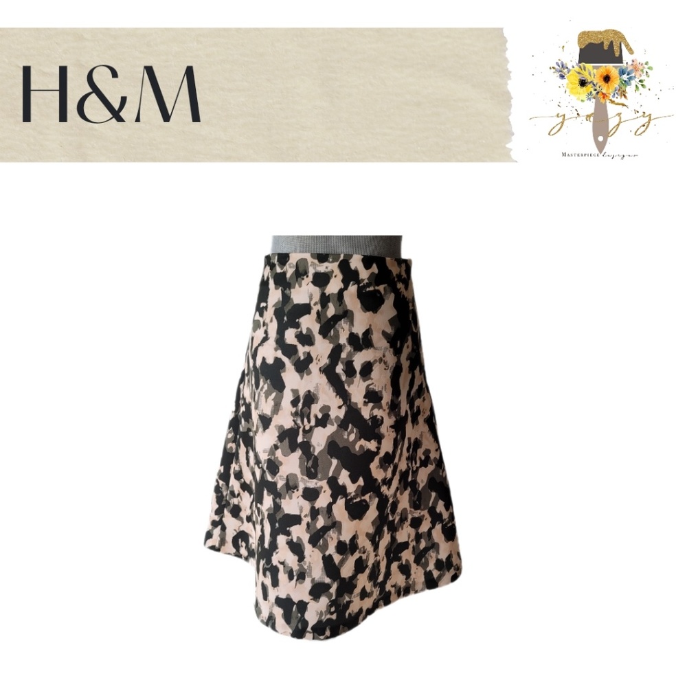 H&M WOMEN's Beige/Black Animal Print Skirt SIZE 4